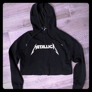 H&M Metallica cropped hoodie!